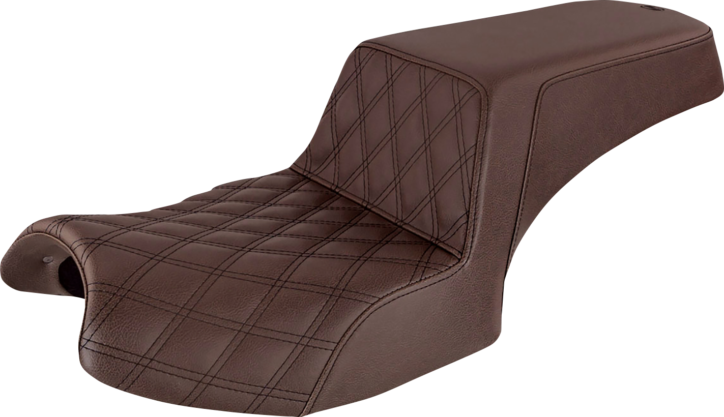 Step-Up Seat - Front Lattice Stitch/Rear Smooth - Brown - Challenger