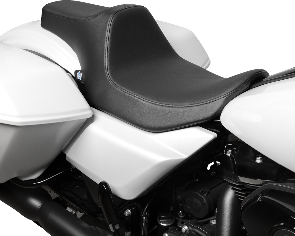 Predator III Seat - Smooth - Black - FLT/FLH '23-'24