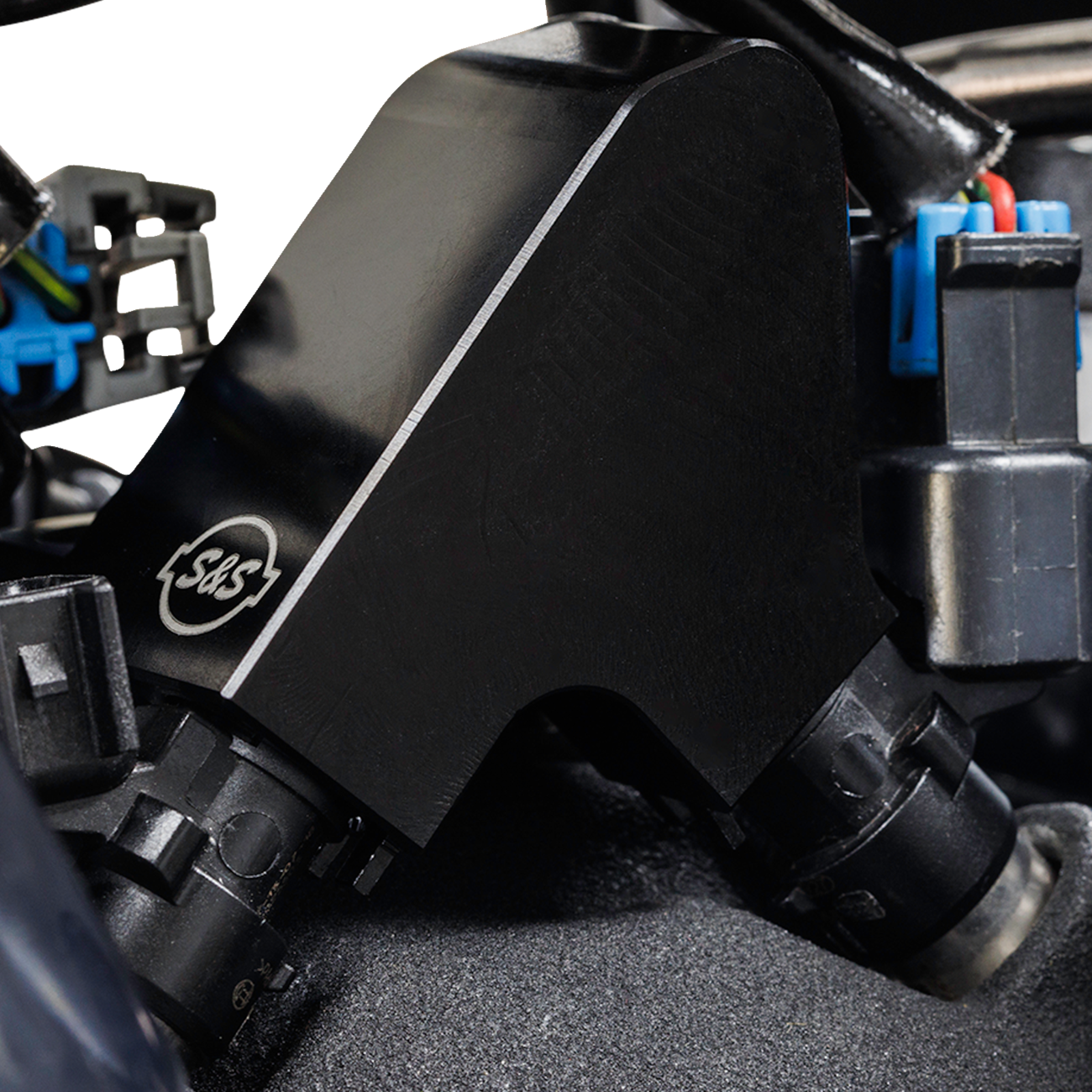 Replacement Fuel Rail Kit - Black - M8 Softail