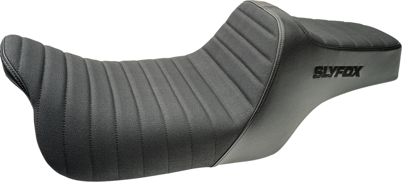 Highnoon Seat - Vinyl - Classic Stitch - Black Logo - FLH/FLT '08-'24