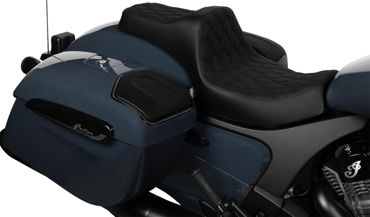 Predator III 2-Up Seat - Vinyl - Double Diamond - Black Stitch - Chieftain '25/Challenger '20-'25