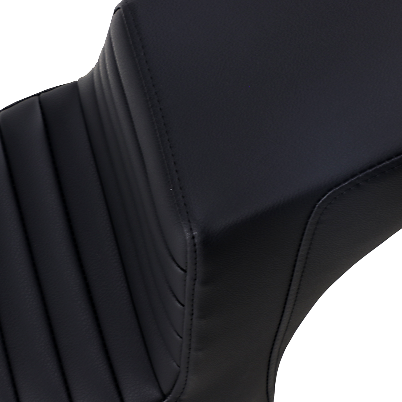 Step-Up Seat - Front Tuck-N'-Roll/Rear Smooth - Black - Scout Bobber