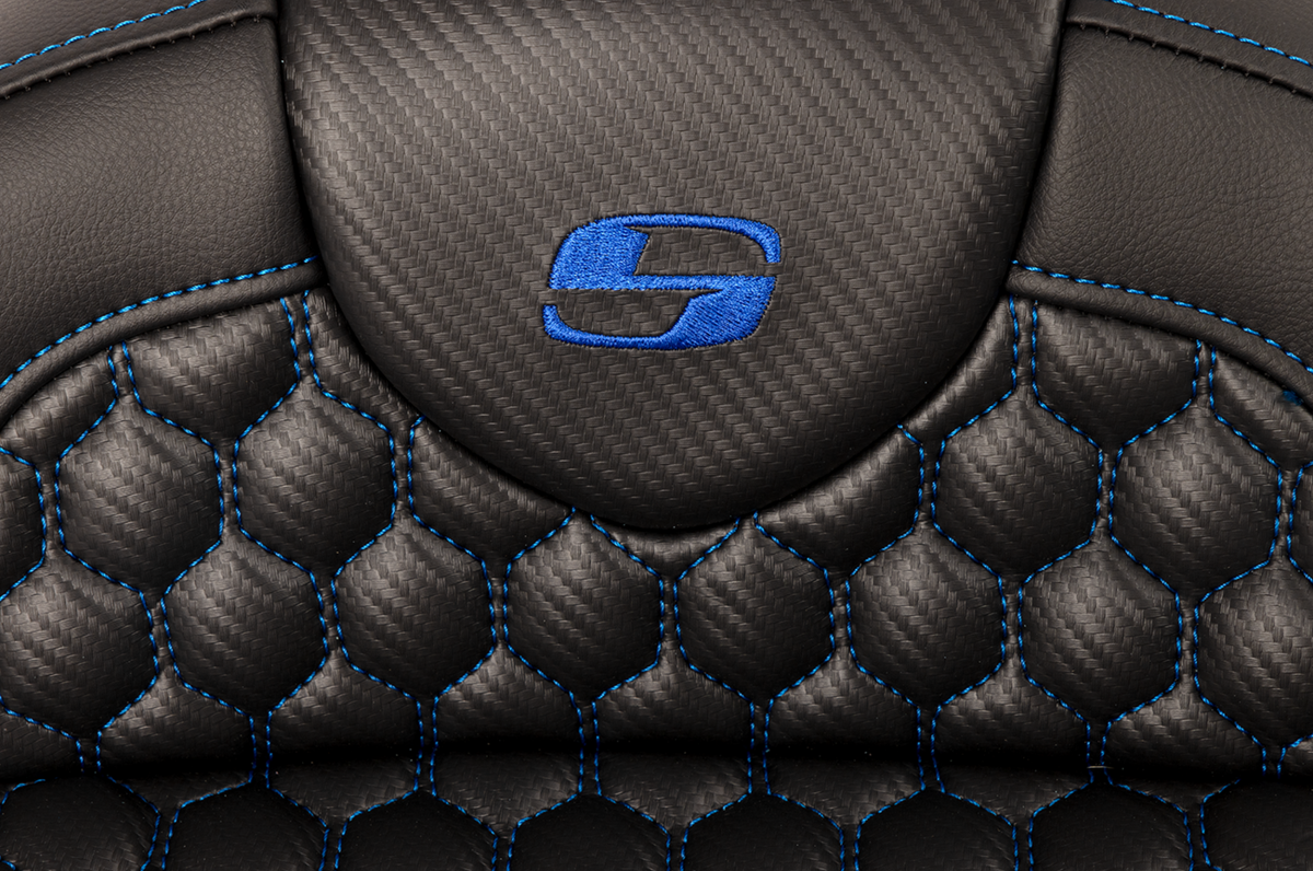 RoadSofa™ Seat - Honeycomb - Blue Stitch - With Backrest - FLH/FLT '08-'23