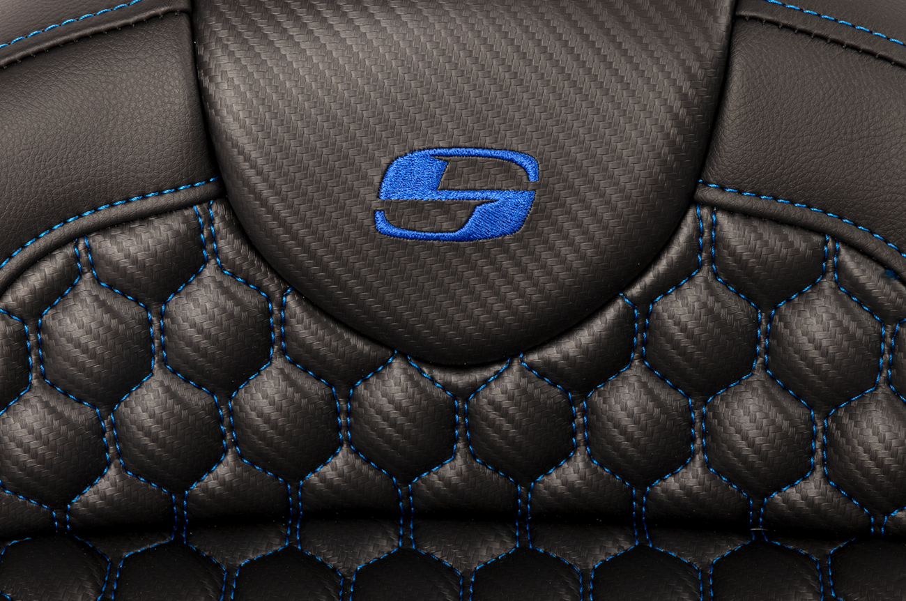 RoadSofa™ Seat - Honeycomb - Blue Stitch - With Backrest - FLH/FLT '08-'23