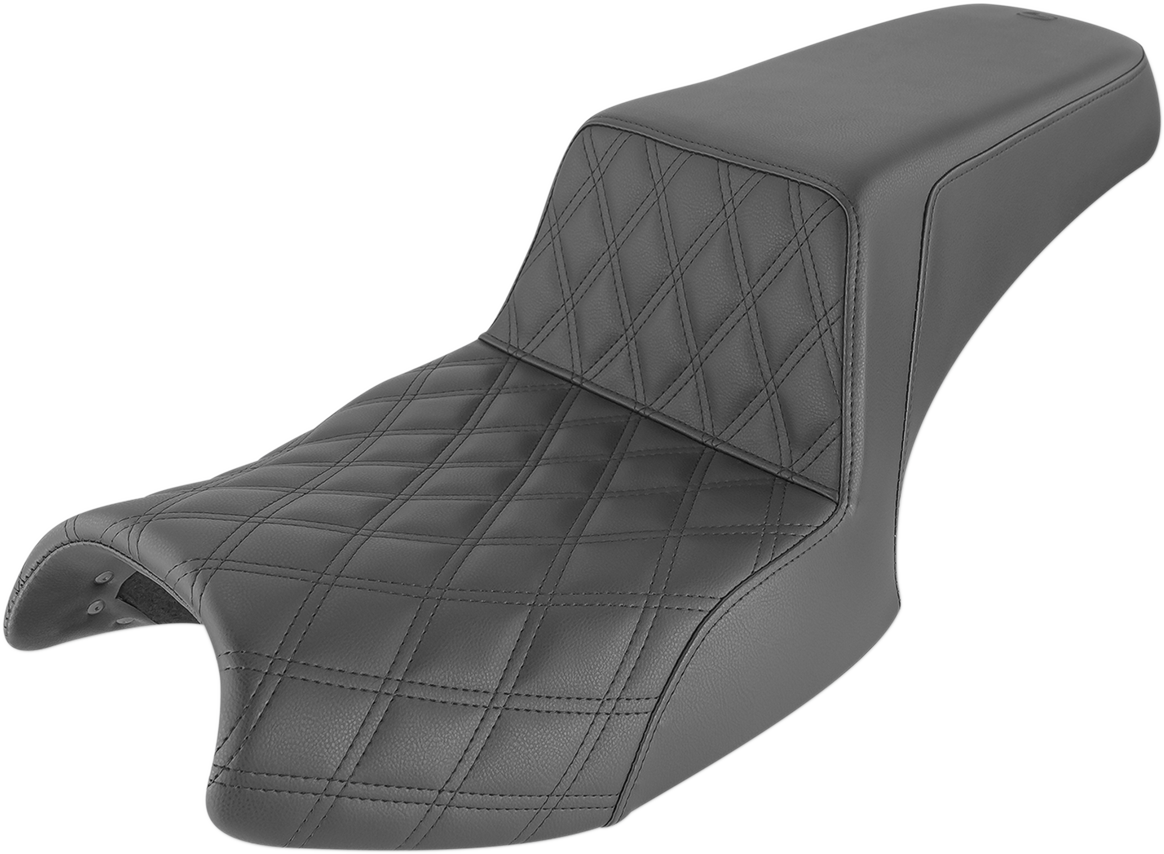 Step-Up Seat - Front Lattice Stitch/Rear Smooth - Black - Challenger