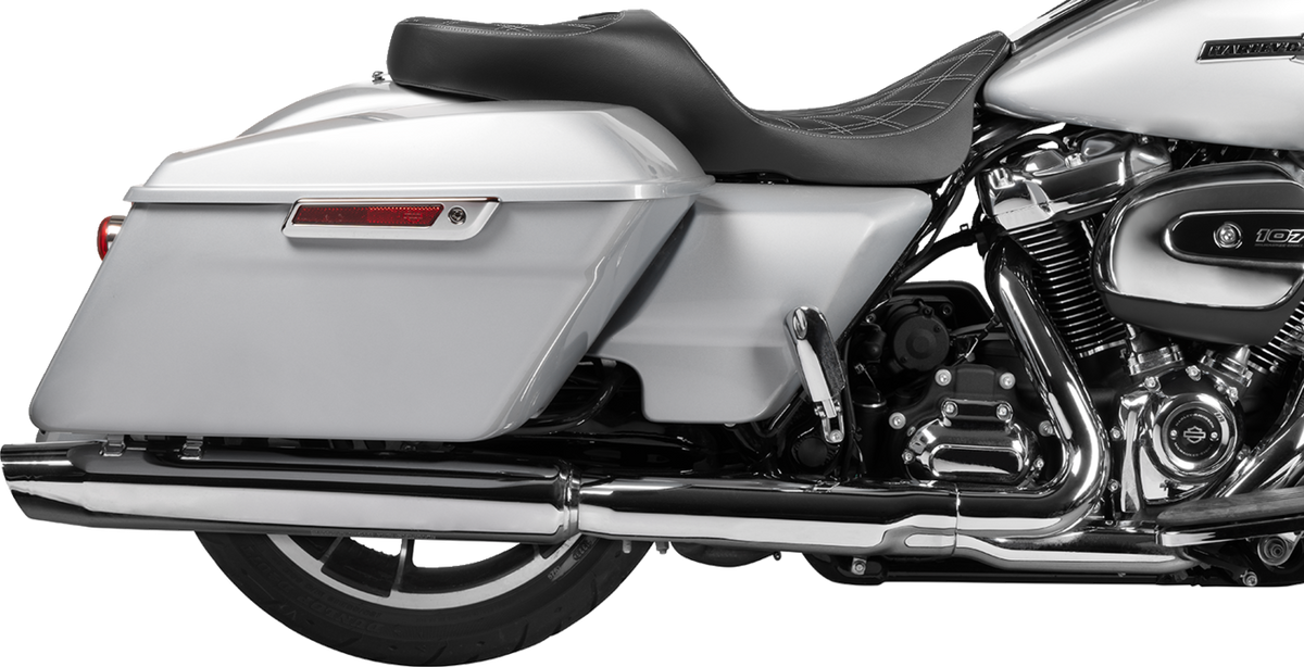 Extended Reach Freedom Seat - Vinyl - Double Diamond - Silver Stitch - FLT/FLH '09-'25