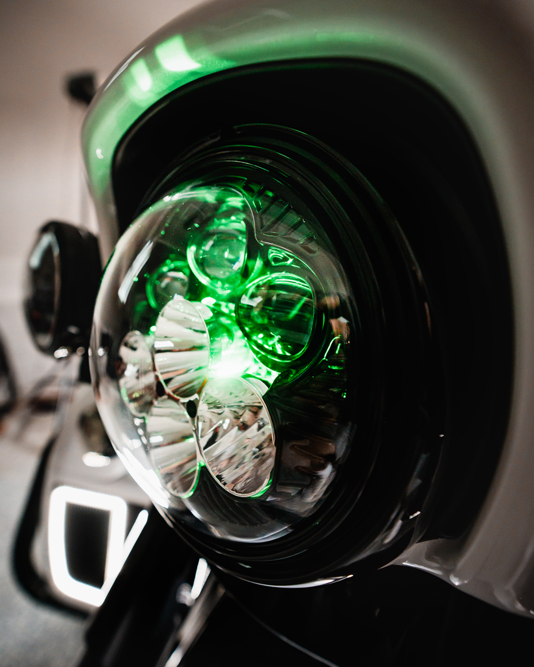Headlight - Shark Demon® - LED - Color Changing