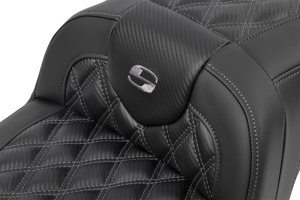 RoadSofa™ Seat - Without Backrest - Carbon Fiber - Lattice Stitch - Gray Stitch - FLTR/FLHX '23-'24