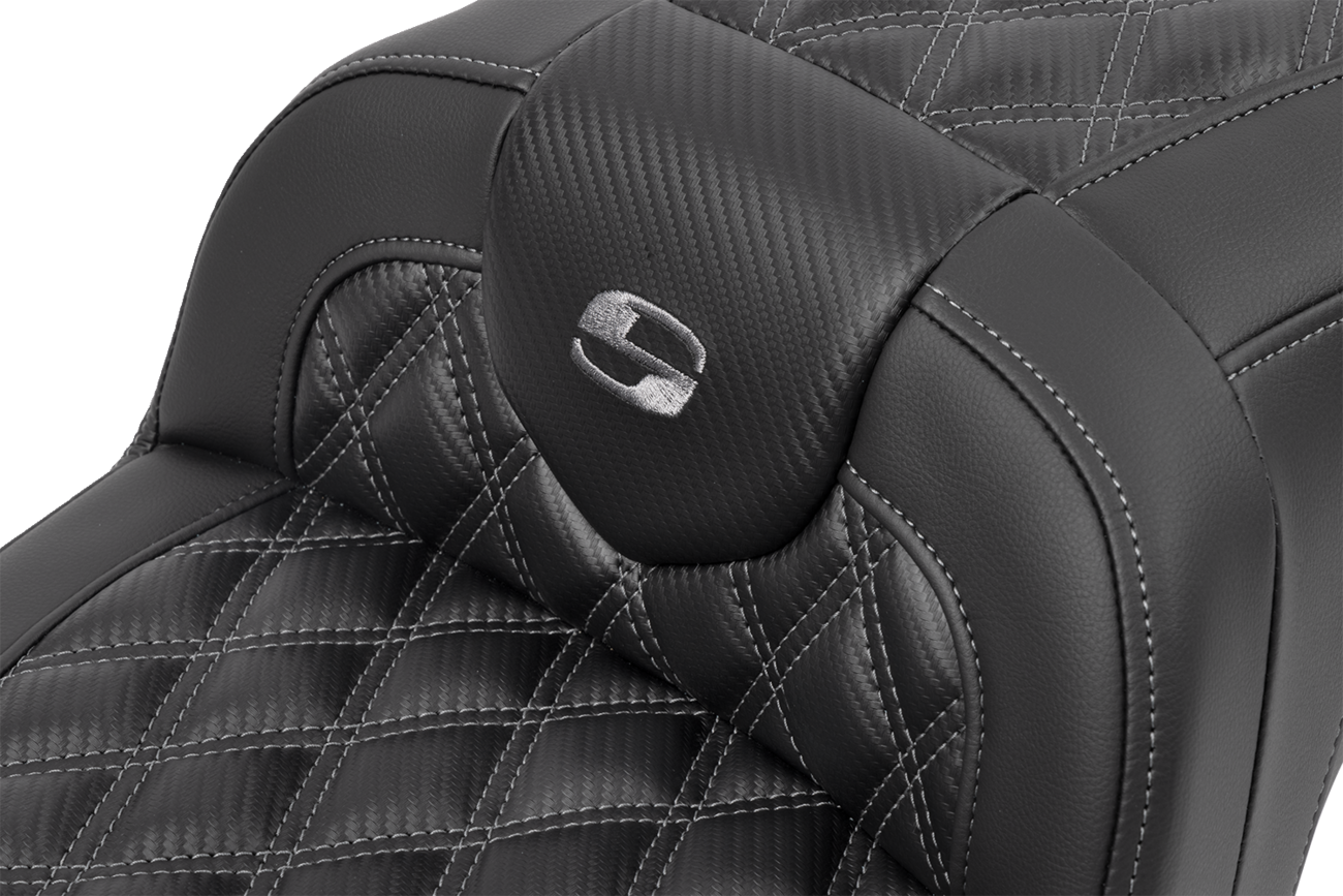 RoadSofa™ Seat - Without Backrest - Carbon Fiber - Lattice Stitch - Gray Stitch - FLTR/FLHX '23-'24