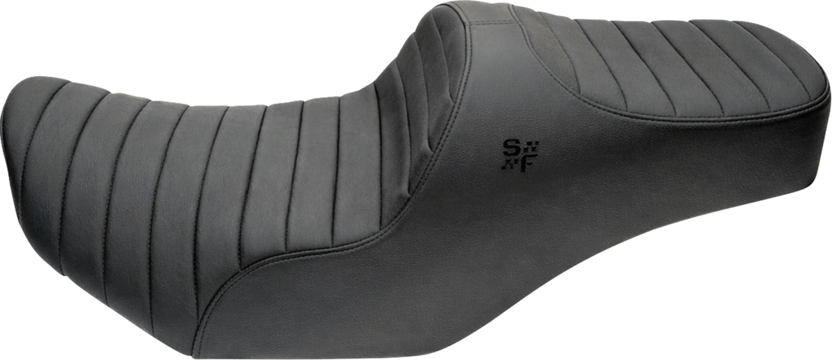 Chariot Seat - Black Classic Stitch - Black Logo - FLH/FLT '23.5-'26