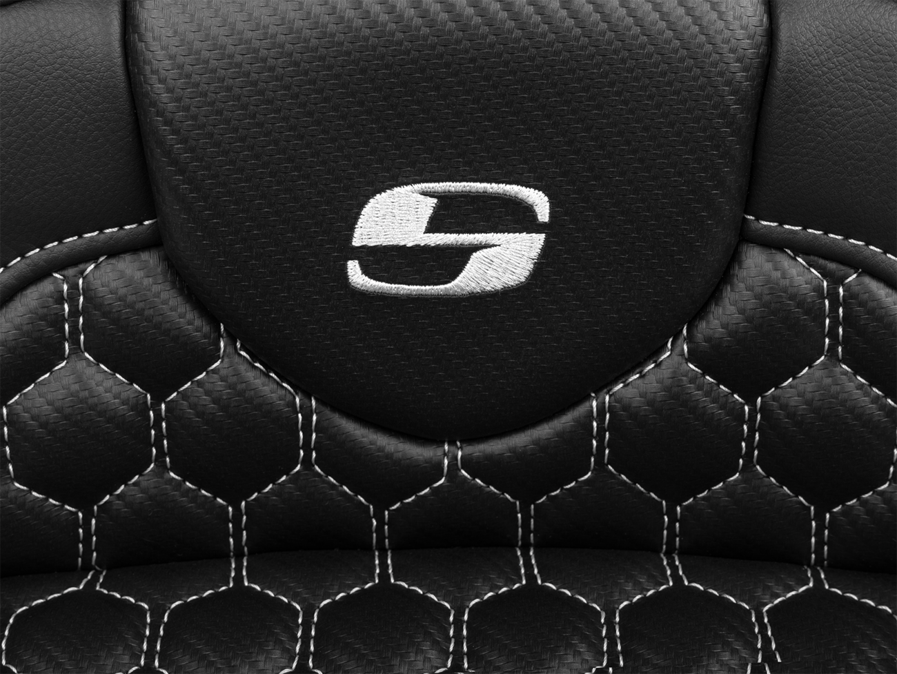 Roadsofa™ Extended Reach Seat - With Backrest - Honeycomb - Silver Stitch - FLTR/FLHX '23-'24