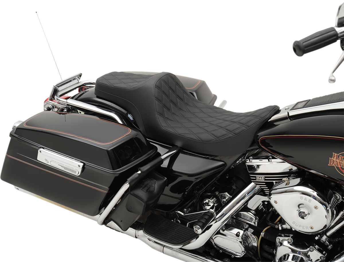 Predator III Seat - Double Diamond - Black Stitched - FLHR/FLHX '99-'07
