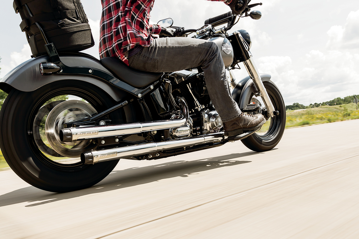 Seat - Wide Tripper™ Solo - Without Backrest - Smooth - Black