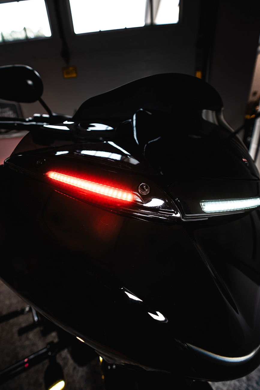 Windshield Trim - Sequential Turn Signal - Black