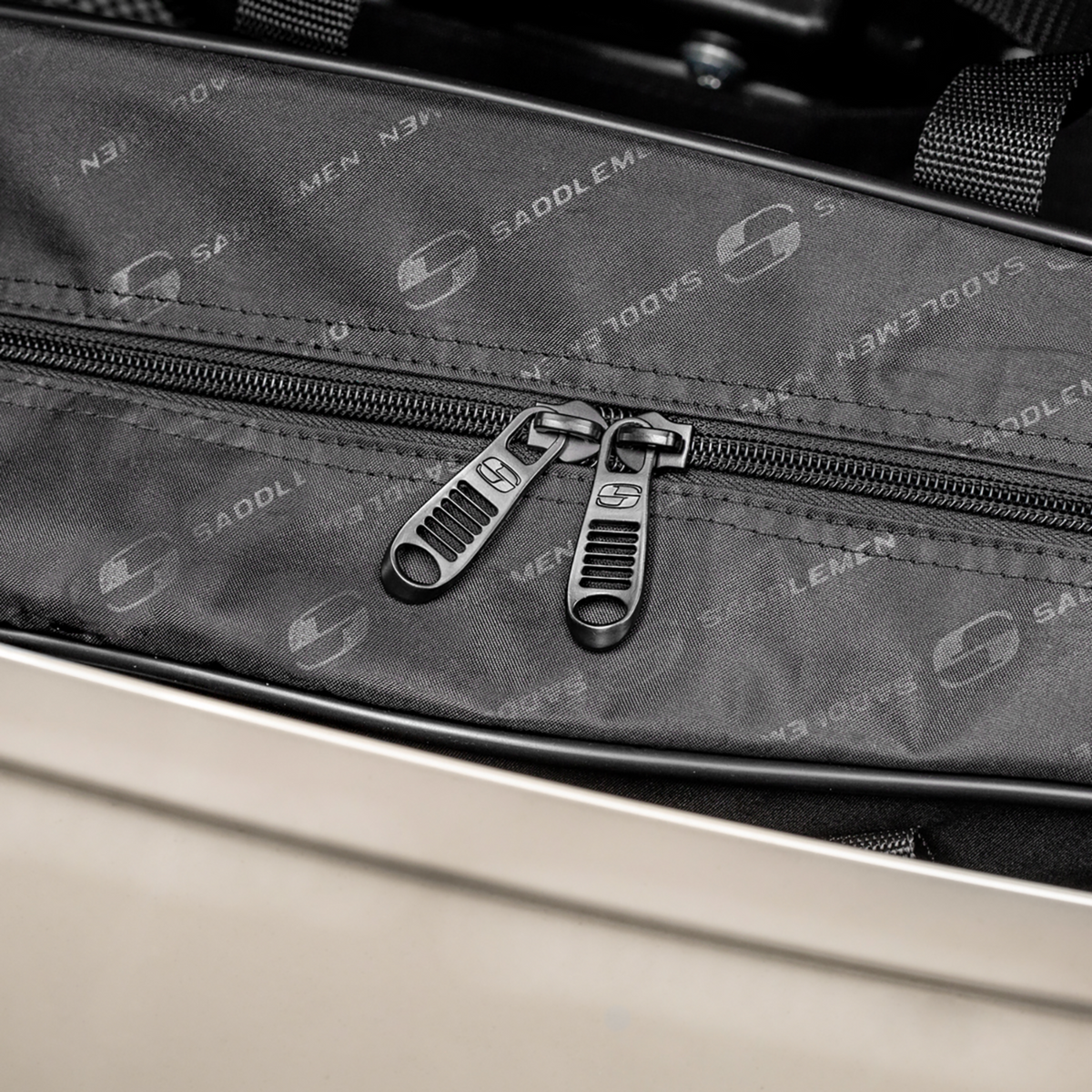 Saddlebag Liners - FXLRST