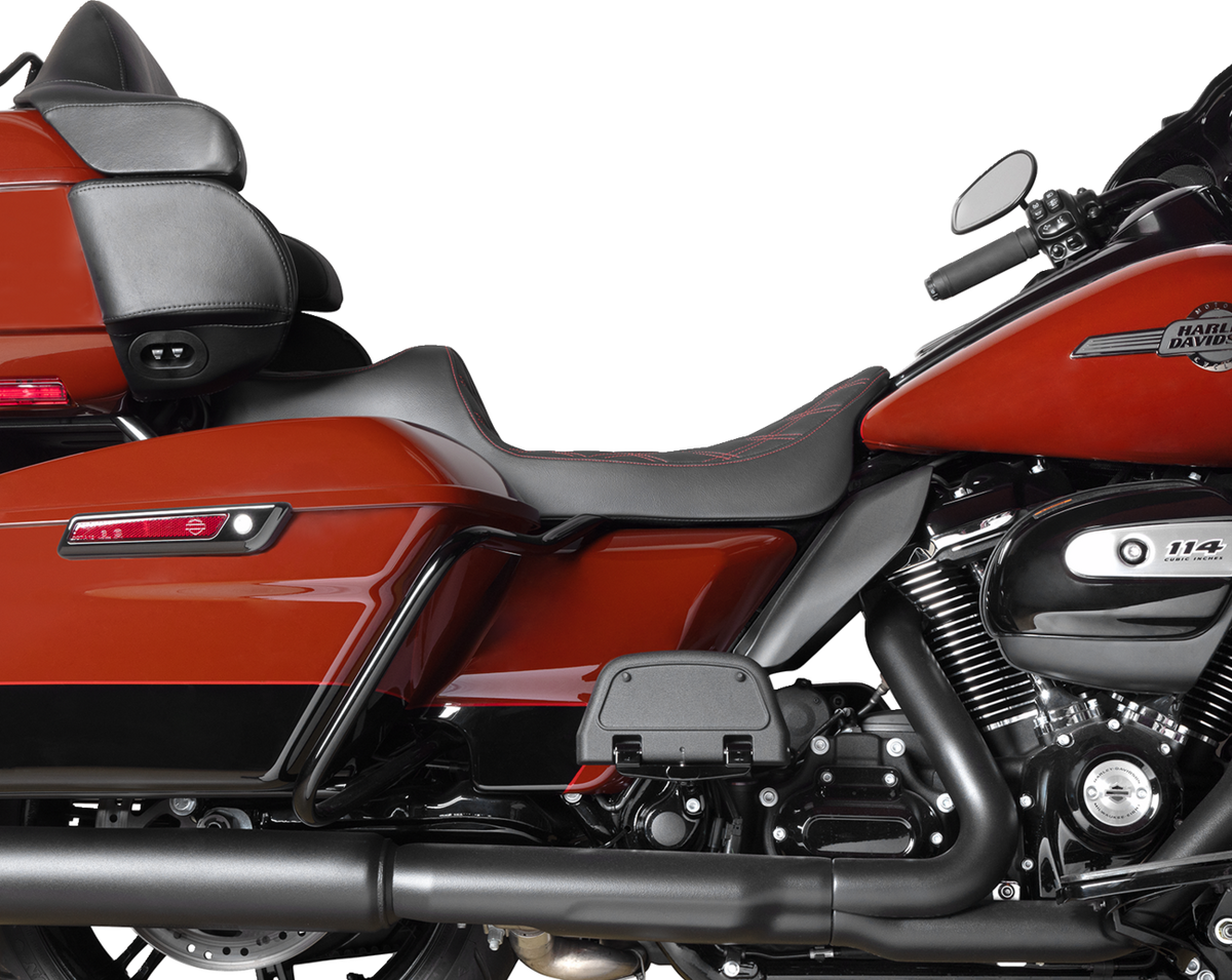 Predator III Seat - Extended Reach - Double Diamnd - Red Stitching - FLH/FLT '08-'24