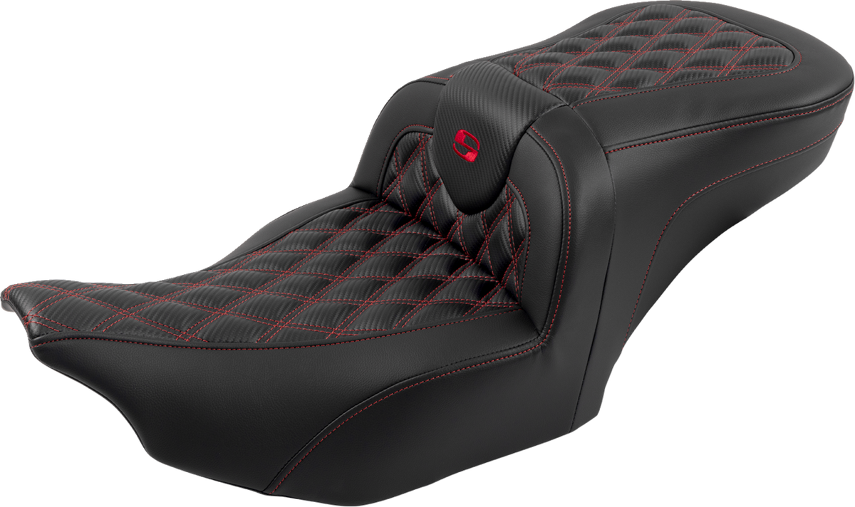 RoadSofa™ Seat - With Backrest - Carbon Fiber - Lattice Stitch - Red Stitch - FLTR/FLHX '23-'24