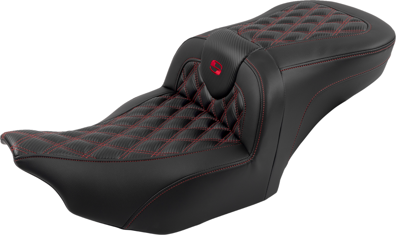 RoadSofa™ Seat - With Backrest - Carbon Fiber - Lattice Stitch - Red Stitch - FLTR/FLHX '23-'24