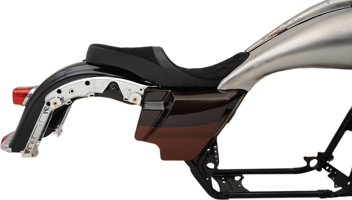 Low Touring Seat - Vinyl - Diamond - Razorback Tanks - FL '08-'23