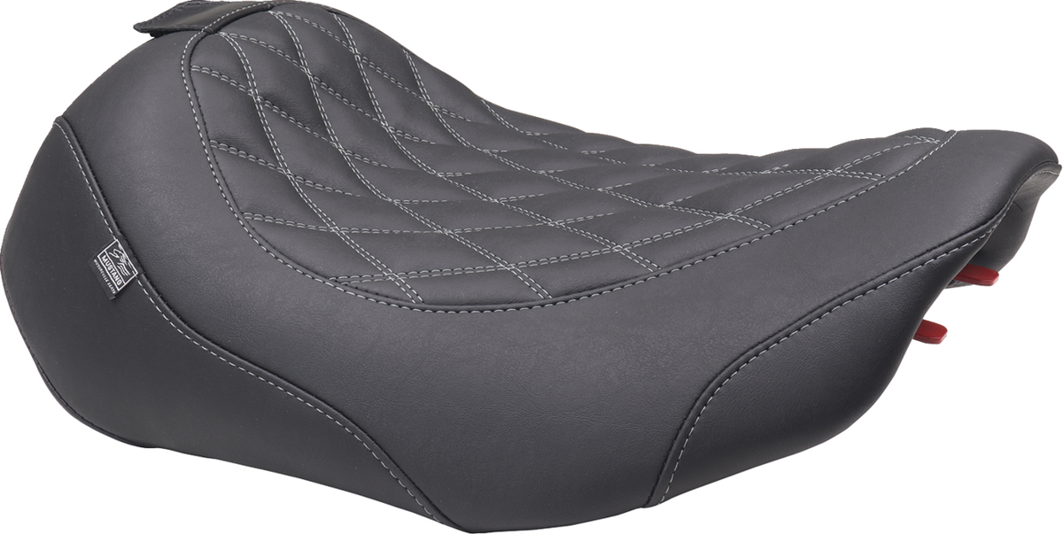 Wide Tripper™ Seat - Solo - Gun Metal Stitching - FLT/FLH '23-'25