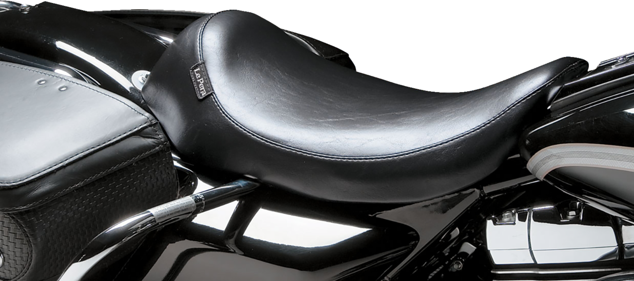 Silhouette Solo Seat - Smooth - Black - FLH '02-'07
