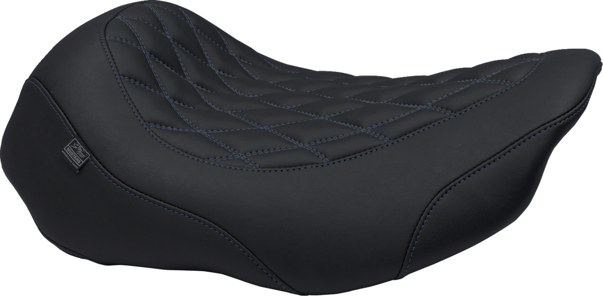 Wide Tripper™ Seat - Solo - Sky Blue Stitching - FLT/FLH '23-'25