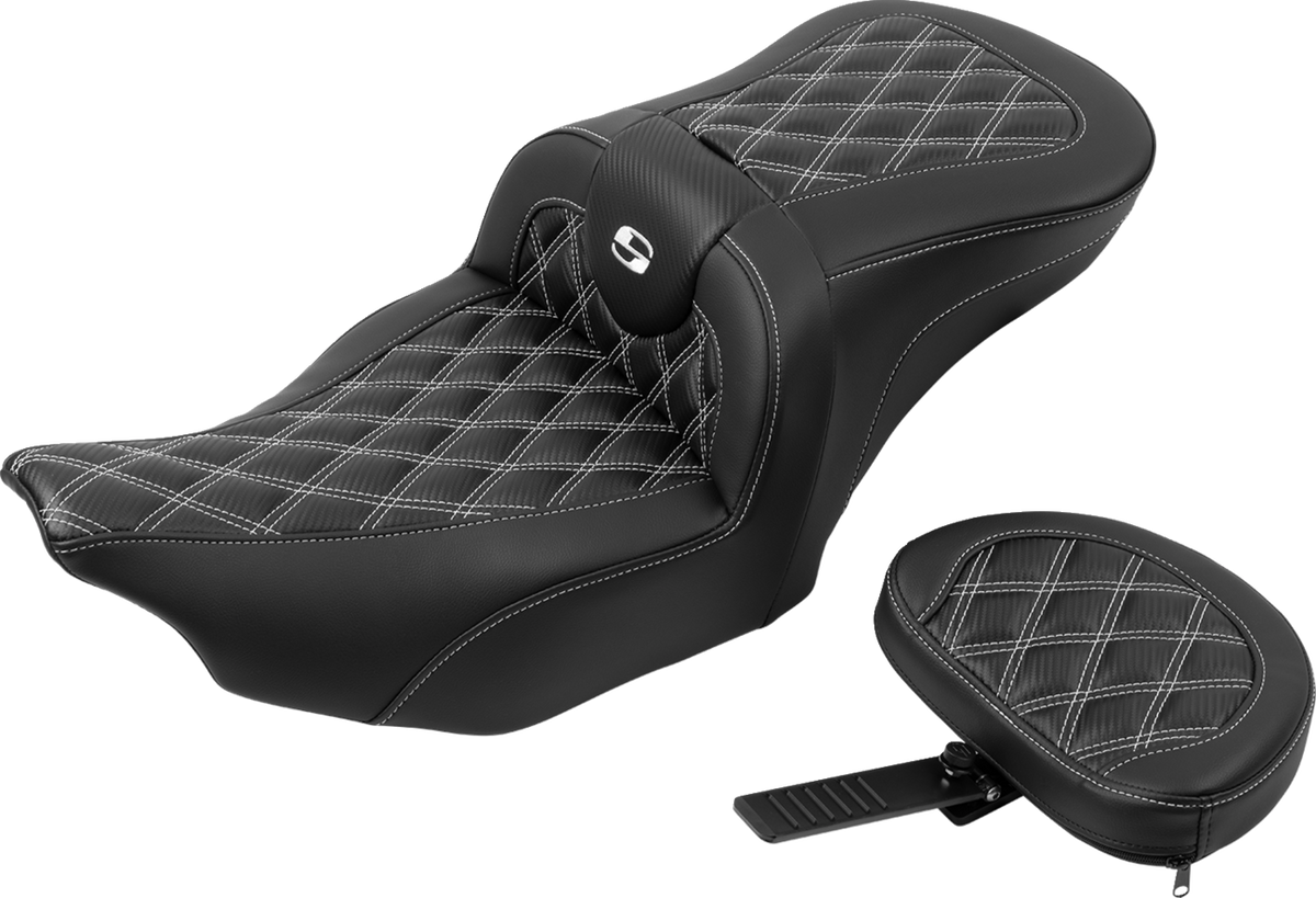 RoadSofa™ Seat - With Backrest - Carbon Fiber - Lattice Stitch - White Stitch - FLTR/FLHX '23-'24