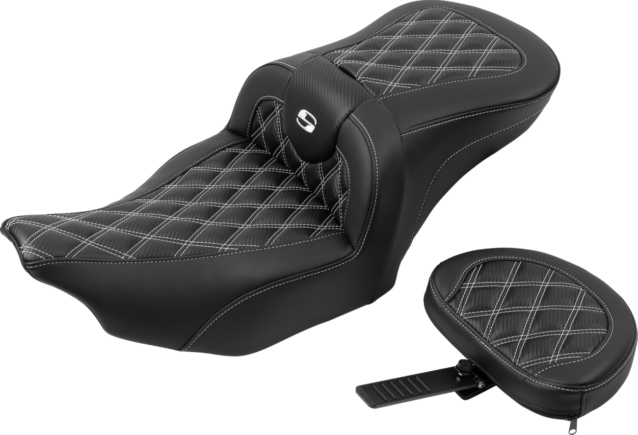 RoadSofa™ Seat - With Backrest - Carbon Fiber - Lattice Stitch - White Stitch - FLTR/FLHX '23-'24