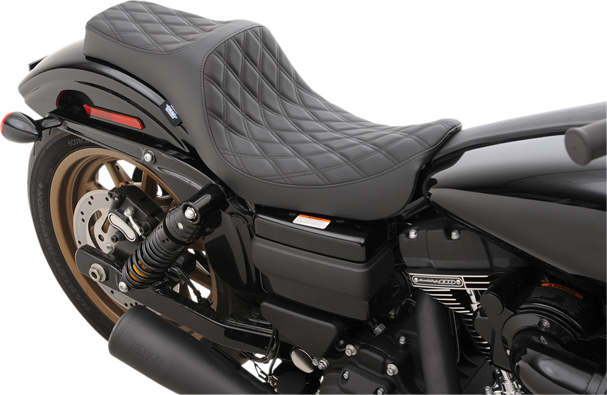 Predator III Seat - Double Diamond - Black Stitching - FXD/FLD '06-'17