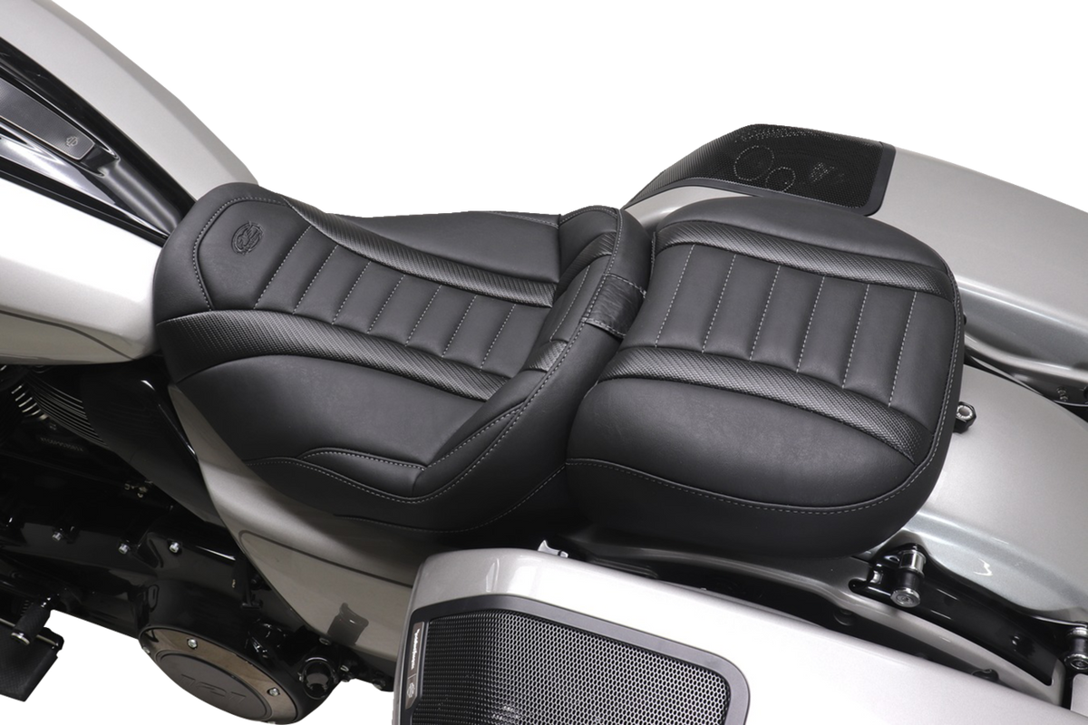 Wide Deluxe Touring Passenger Seat