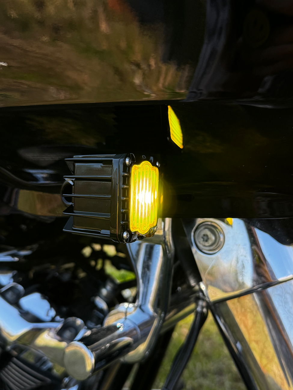 LED Turn Signals - Black -Yellow Lens - Road Glide