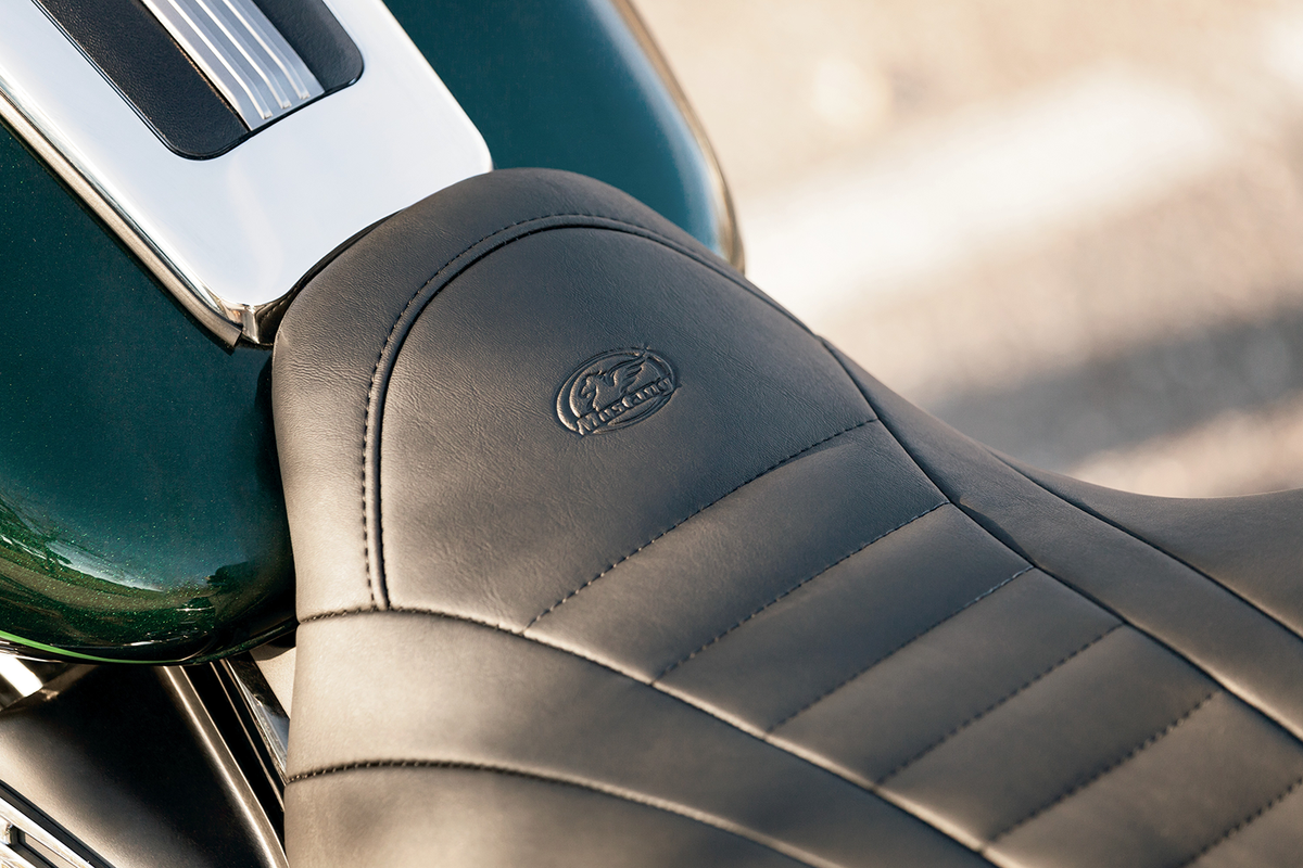 Deluxe Touring Seat - FL '08-'25