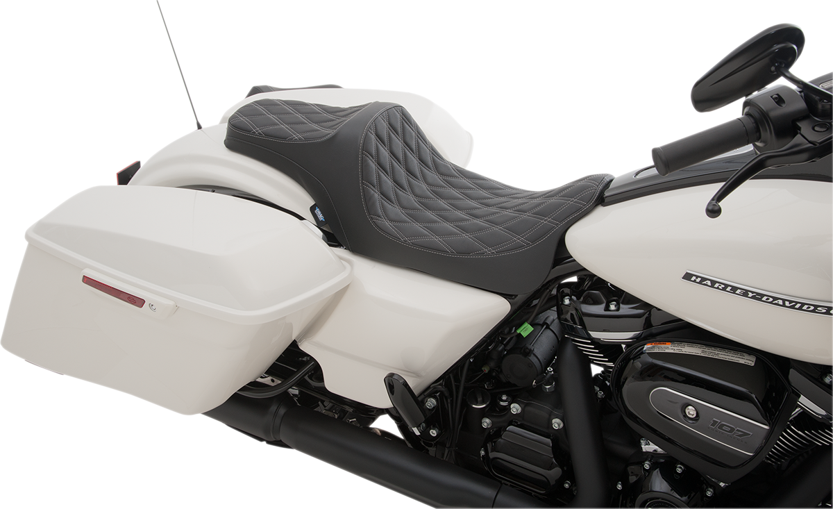 Predator III Seat - Double Diamond - Silver Stitched - FL '08-'23