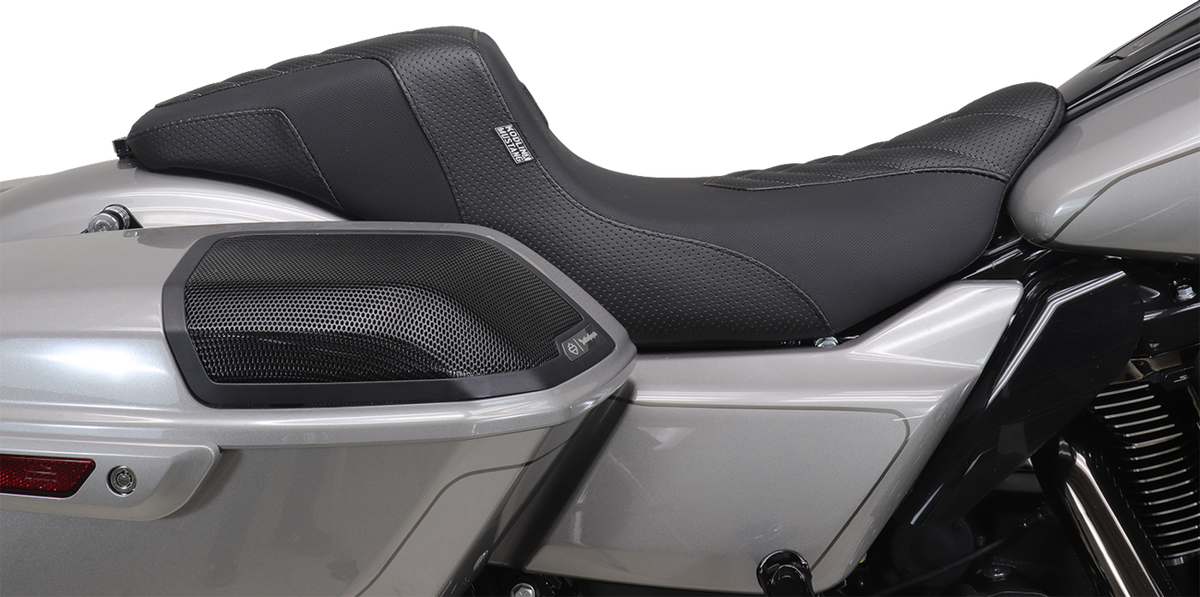 Signature Series Squareback™ Seat - Gripper Vinyl - Chevron - Gunmetal Stitch - FLH/FLT '23-'25