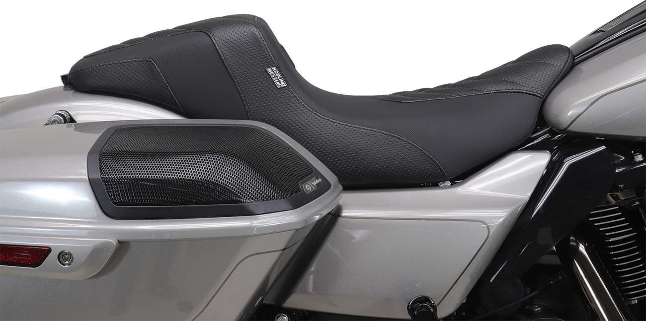 Signature Series Squareback™ Seat - Gripper Vinyl - Chevron - Gunmetal Stitch - FLH/FLT '23-'25