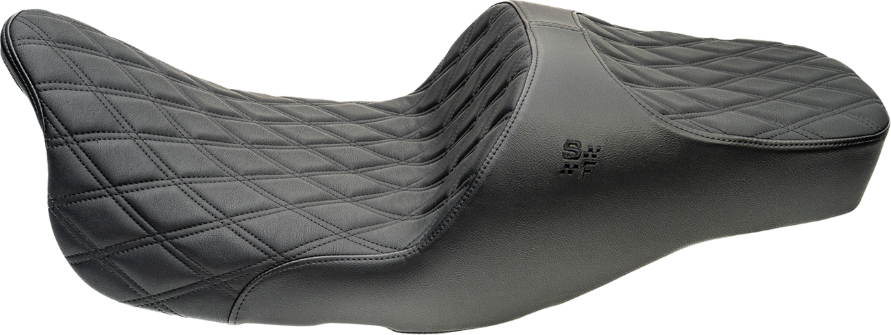 Chariot Seat - Black Double Diamond Stitch - Black Logo - FLH/FLT '23.5-'26