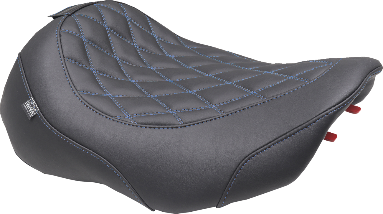 Wide Tripper™ Seat - Solo - Sky Blue Stitching - FLT/FLH '23-'25
