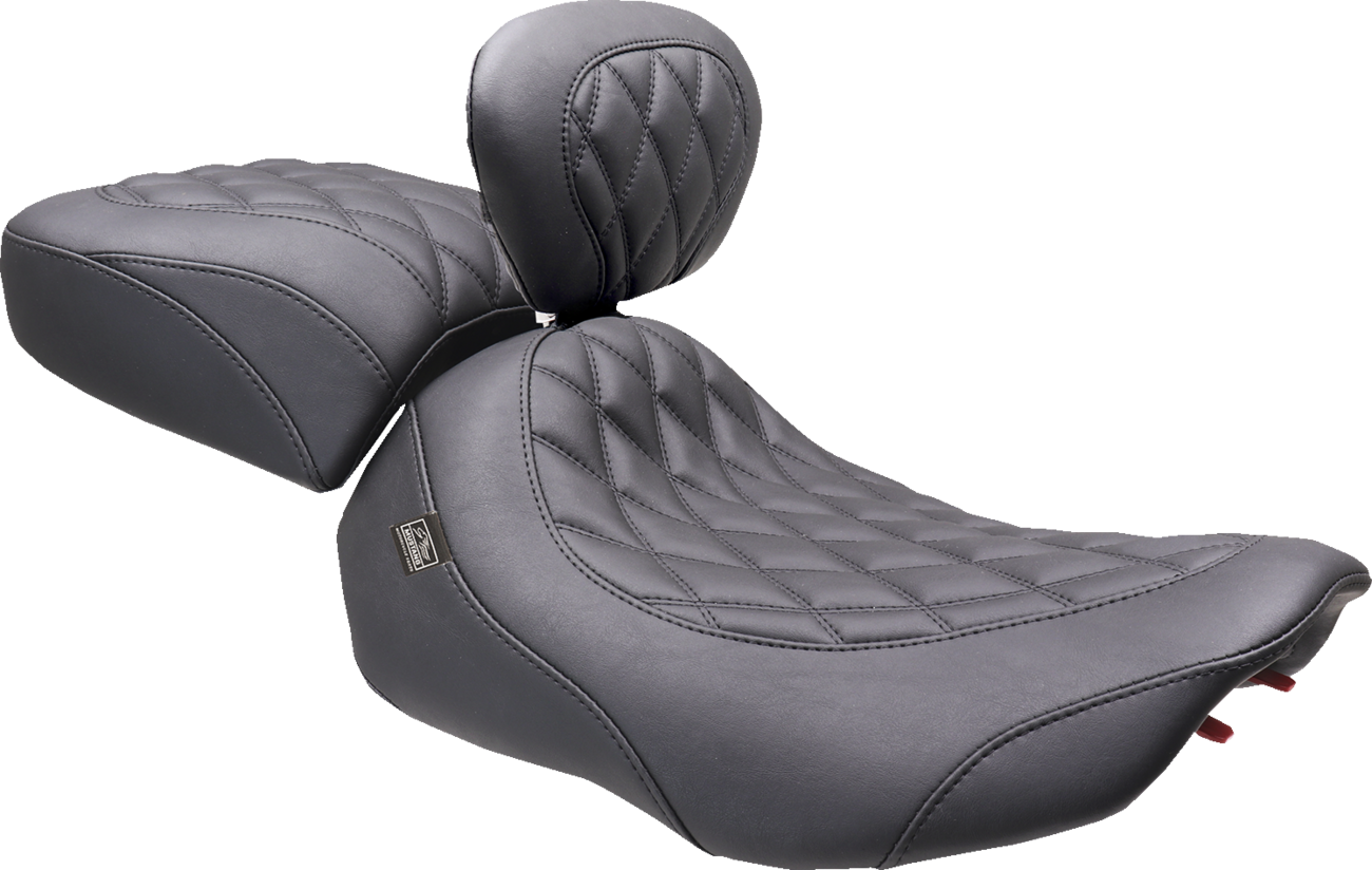 Wide Tripper™ Seat - Solo - Black Stitching - FLT/FLH '23-'25