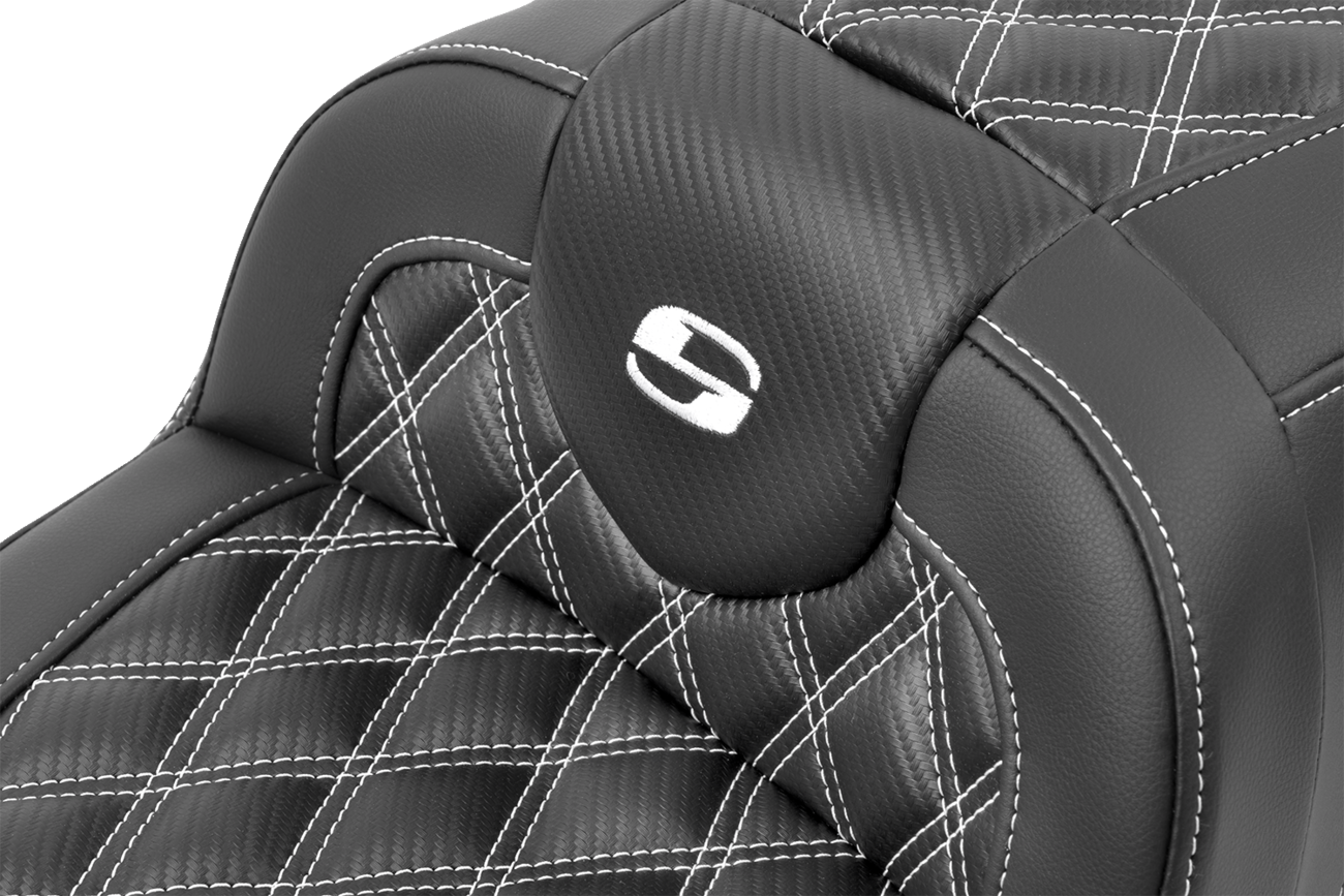 RoadSofa™ Seat - With Backrest - Carbon Fiber - Lattice Stitch - White Stitch - FLTR/FLHX '23-'24