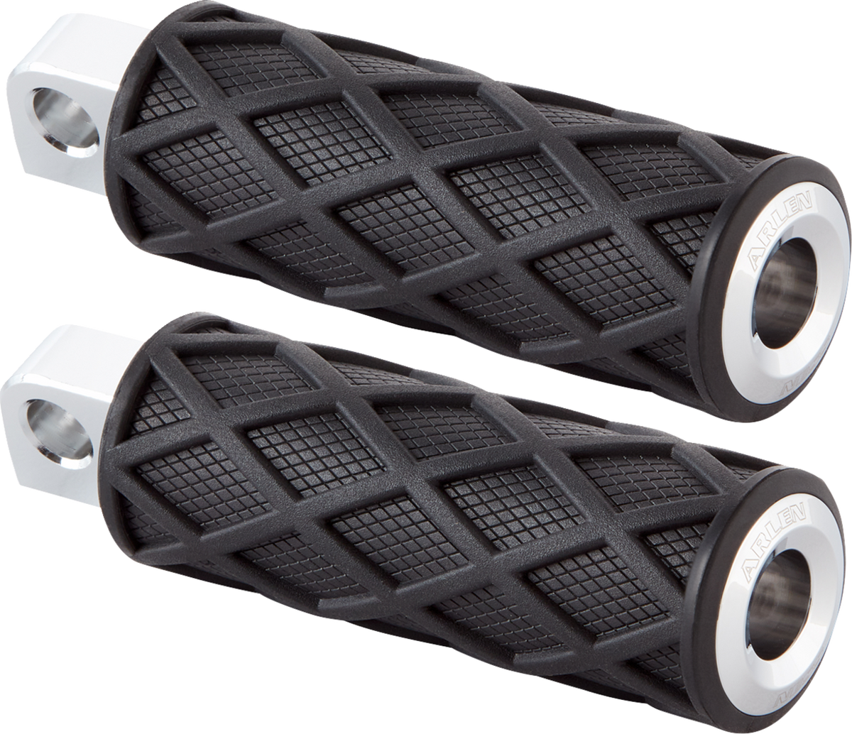 Diamond Foot Pegs - Passenger - Chrome
