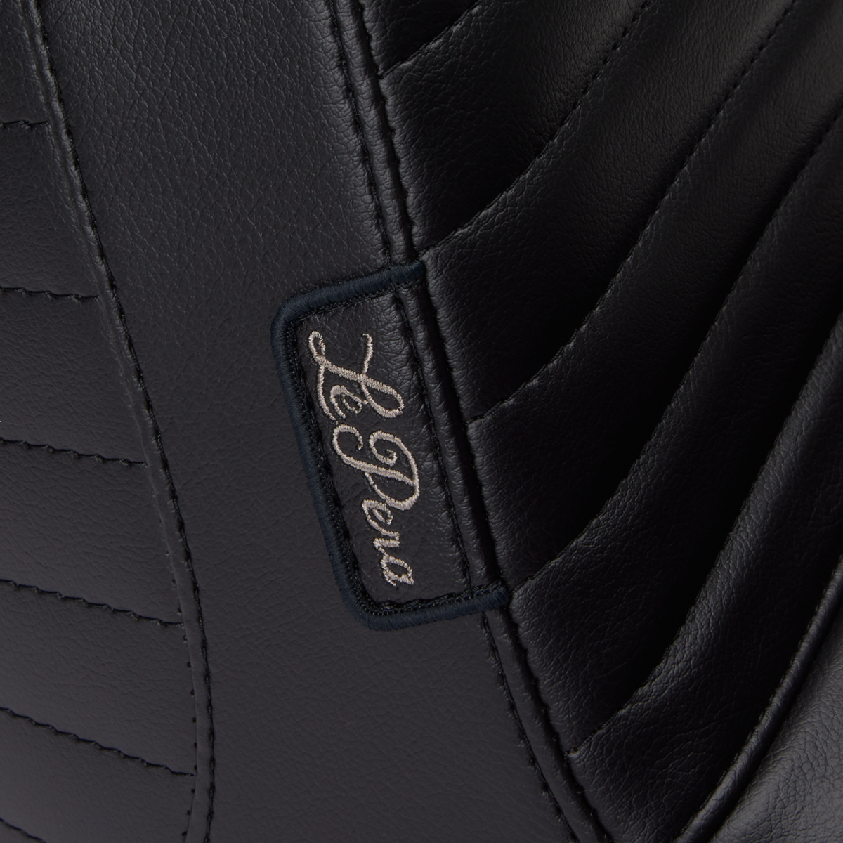 Tailwhip Up Front Seat - Pleated - Black - FL '08-'24