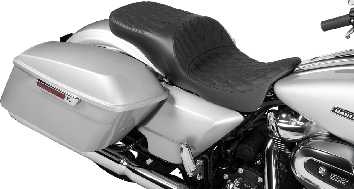 Extended Reach Freedom Seat - Vinyl - Double Diamond - Black Stitch - FLT/FLH '09-'25