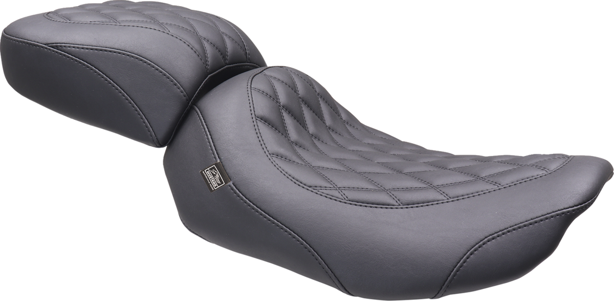 Wide Tripper™ Seat - Solo - Black Stitching - FLT/FLH '23-'25