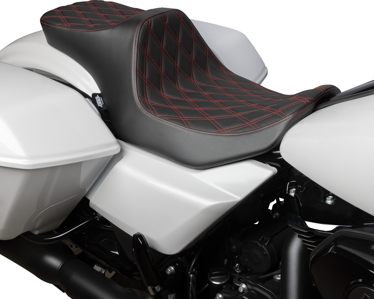 Predator III 2-Up Seat - Vinyl - Double Diamond - Red Stitching - FLT/FLH '23-'24