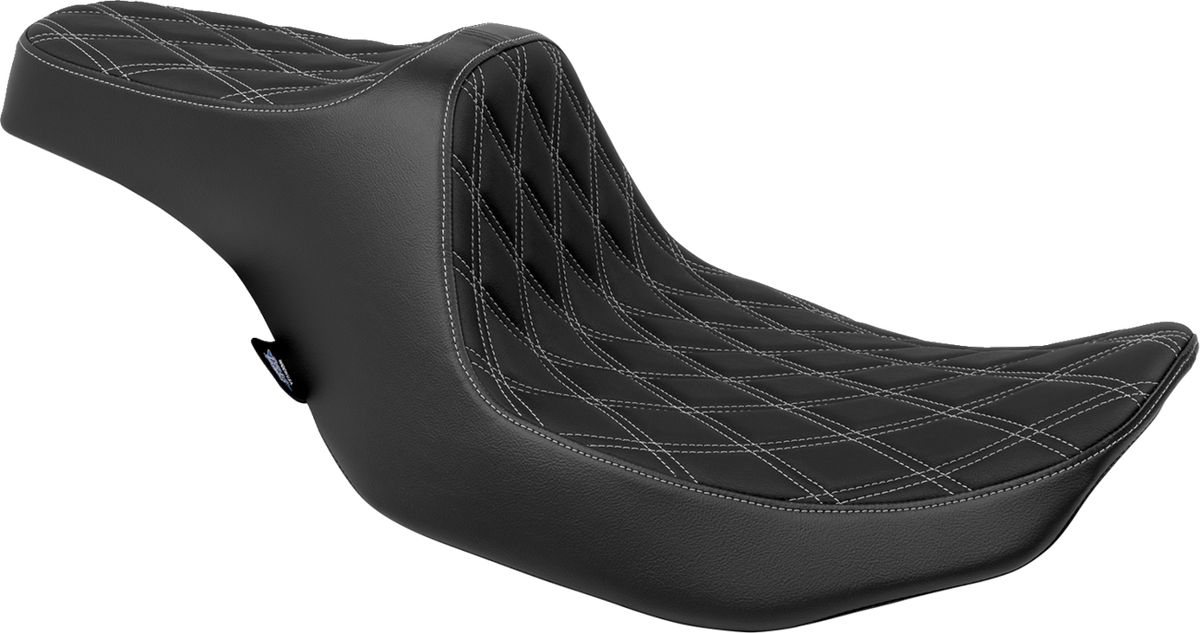 Predator III Seat - Double Diamond - Silver Stitched - FLT/FLH '23-'24