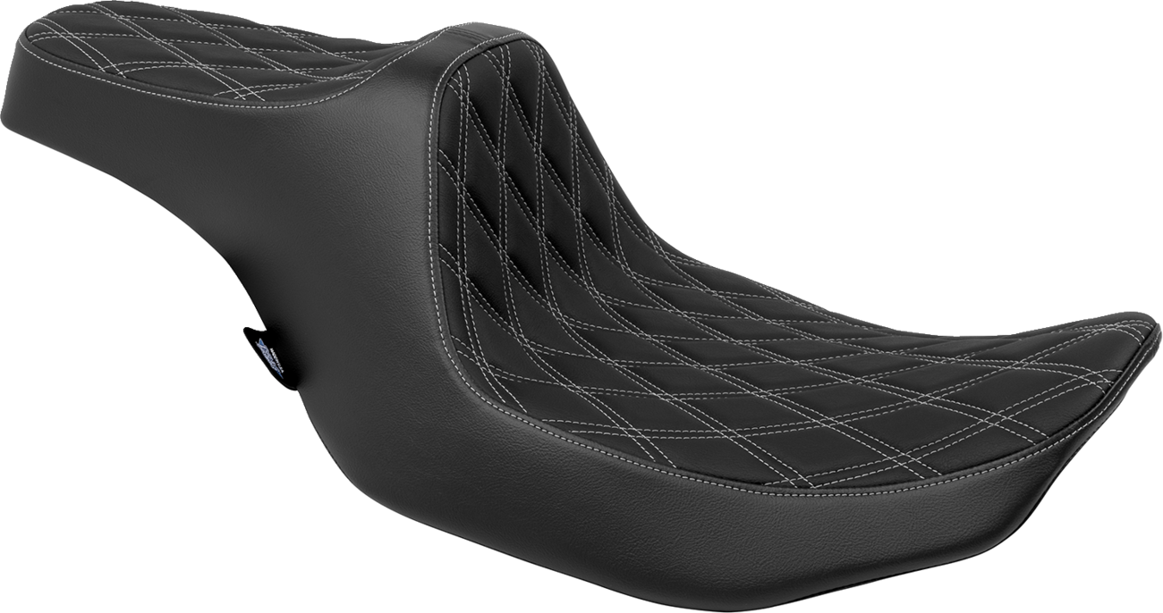 Predator III Seat - Double Diamond - Silver Stitched - FLT/FLH '23-'24