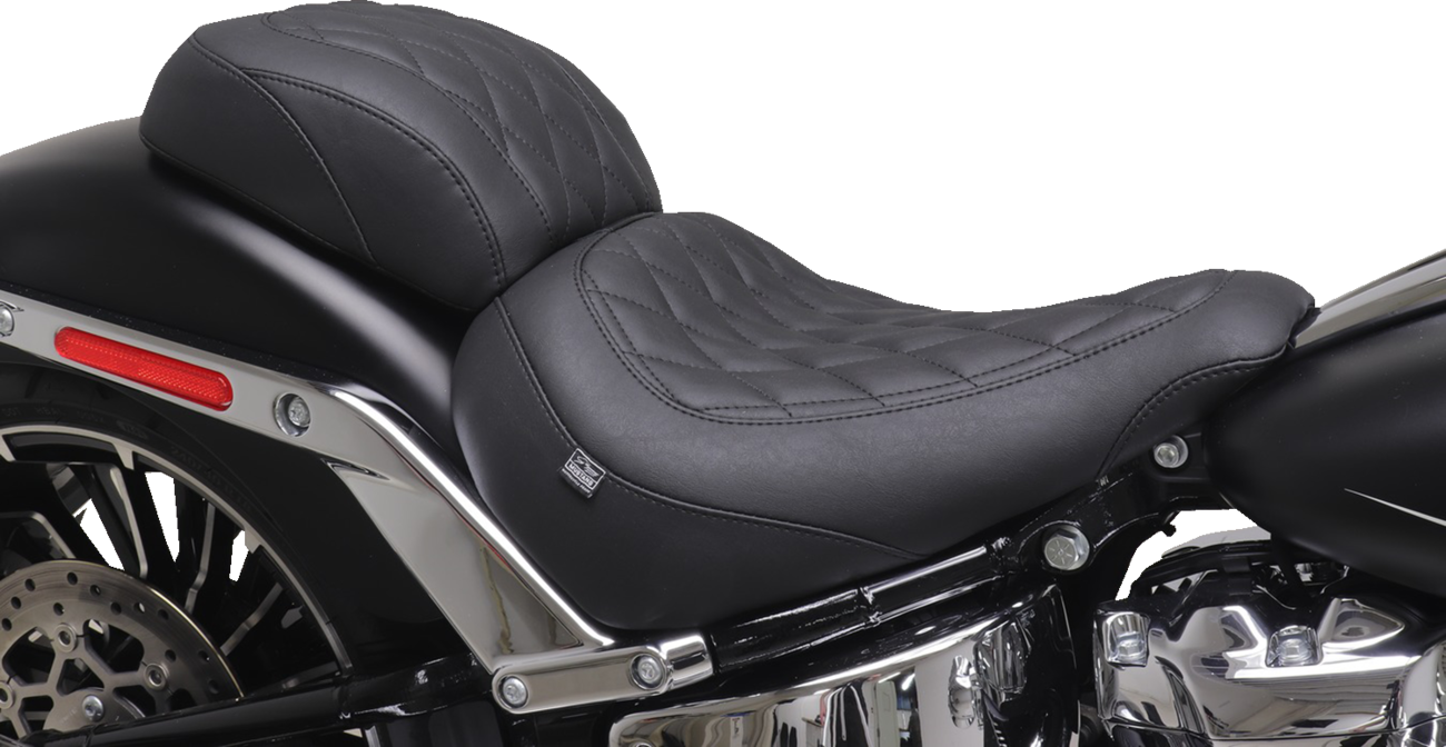 Wide Tripper™ Passenger Seat - Diamond - Black Stitch - FXBR '23-'25