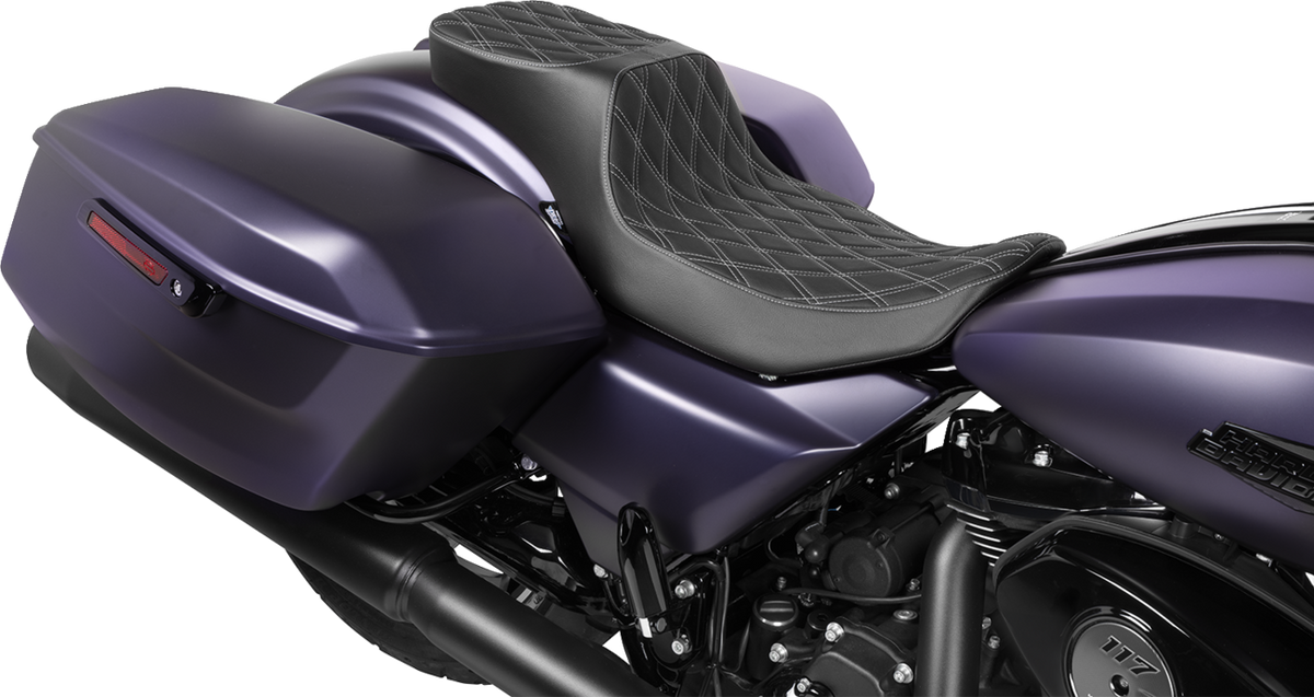Performance Predator 2-Up Seat - Extended Reach - Vinyl - Silver Double Diamond Stitch