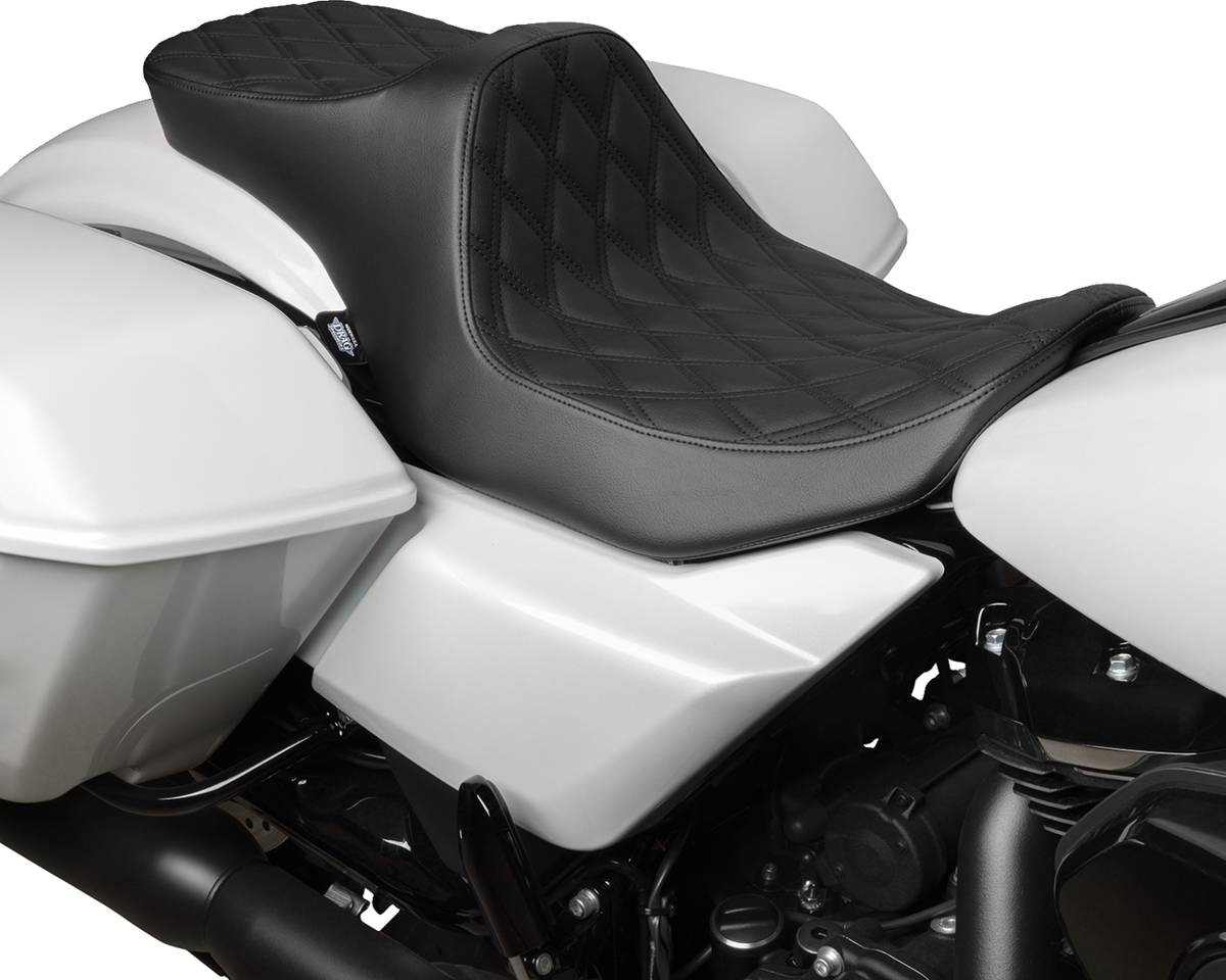 Predator III 2-Up Seat - Vinyl - Double Diamond - Black Stitching - FLT/FLH '23-'24