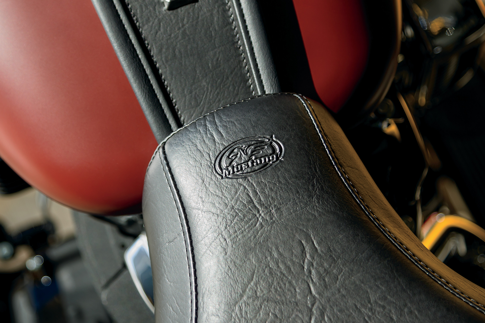 Max Profile Solo Touring Seat - With Driver Backrest - Black - Original - FLHC/FLDE
